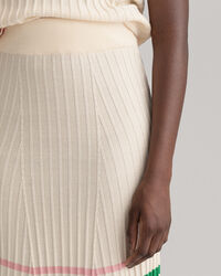 Jupe en maille c&ocirc;tel&eacute;e &agrave; rayures