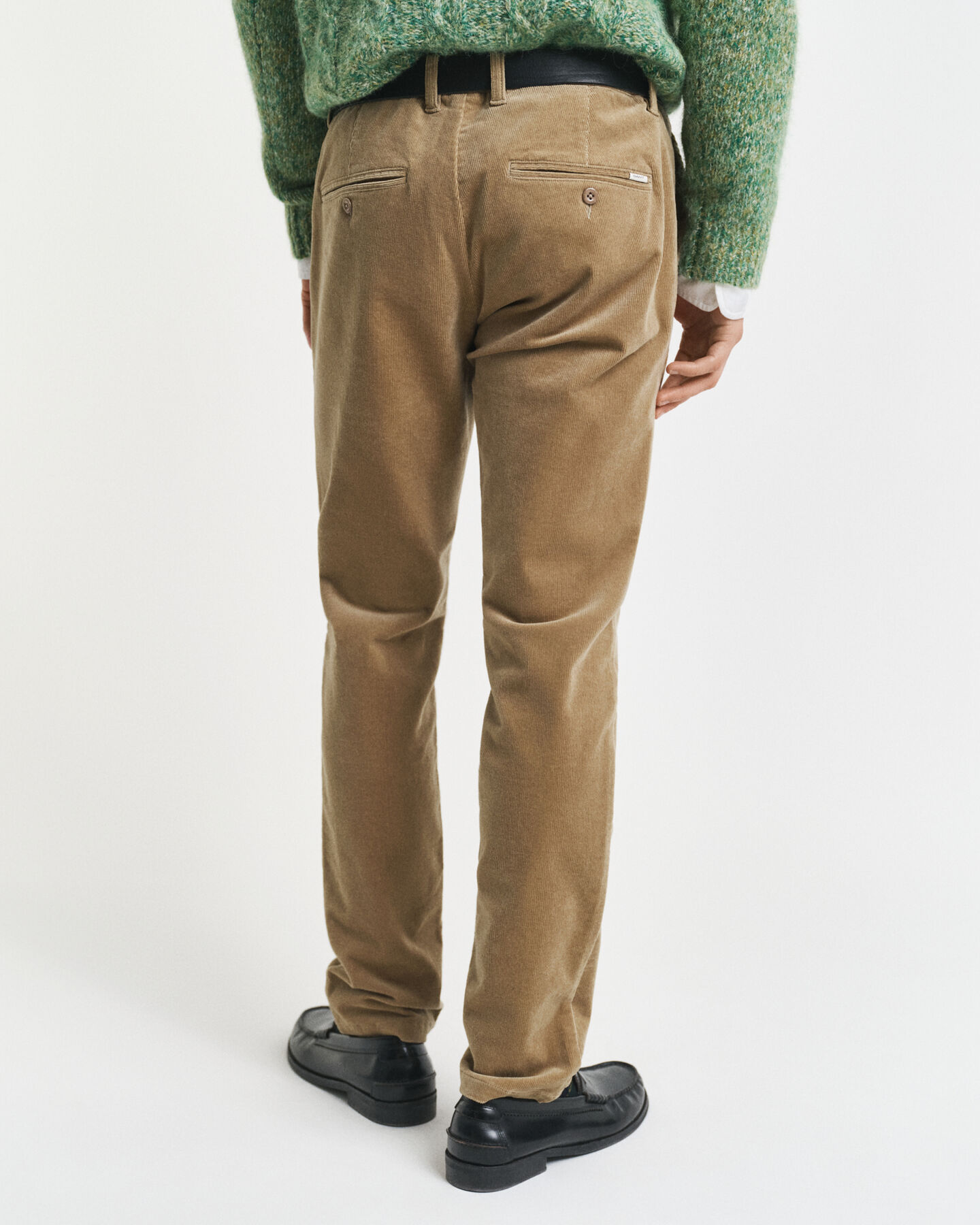Pantalon chino slim fit en velours côtelé