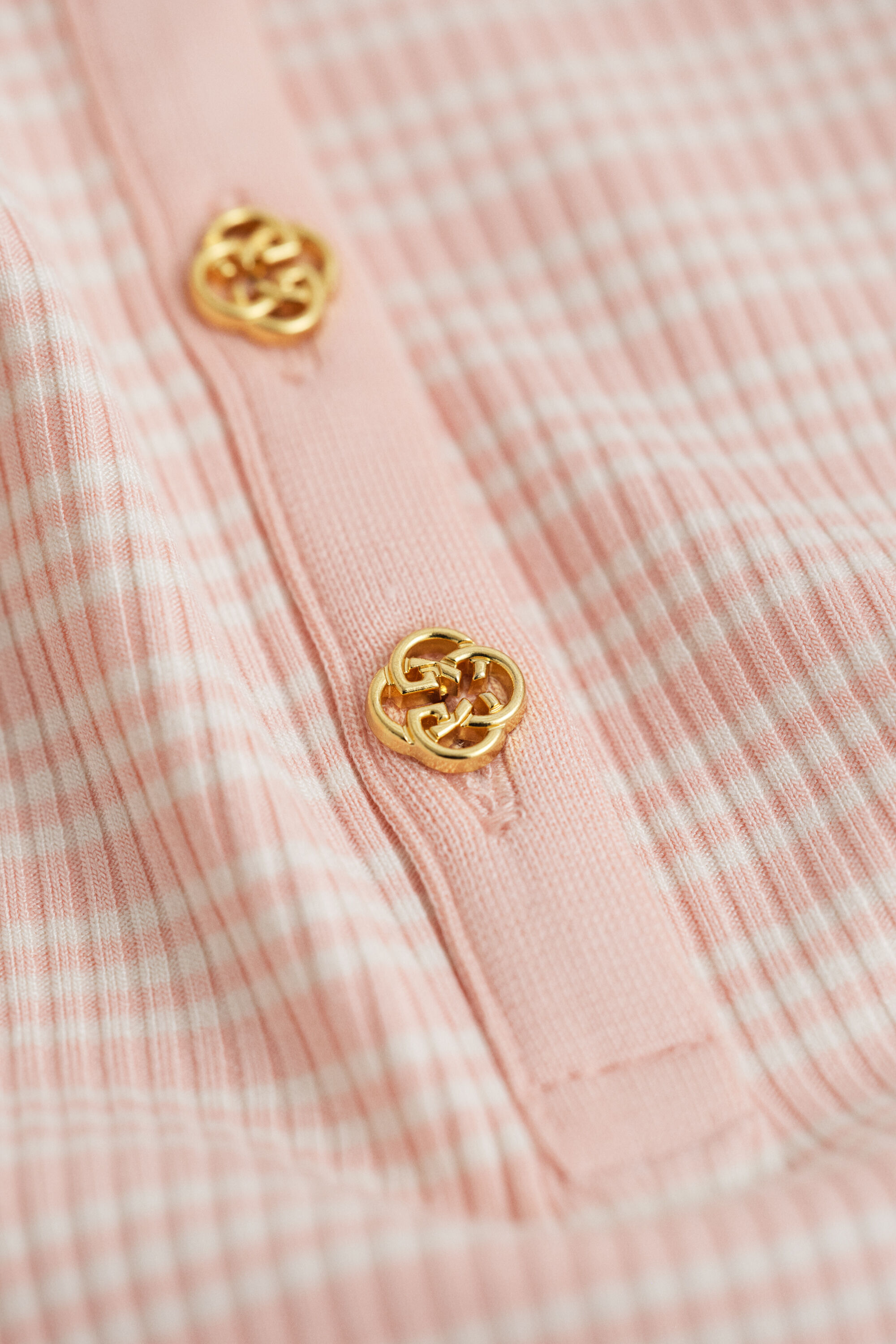 Haut côtelé à col tunisien