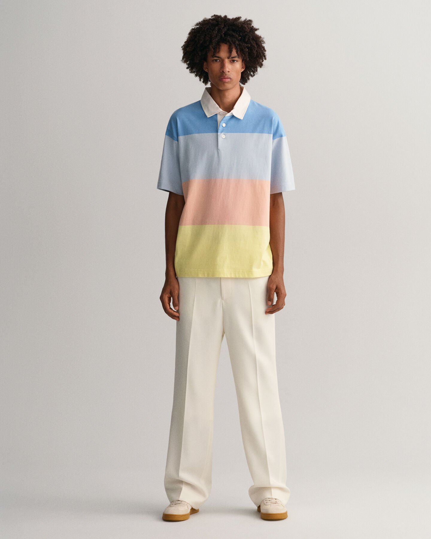 Polo Rugger r&eacute;tro &agrave; manches courtes avec rayures en colour-block