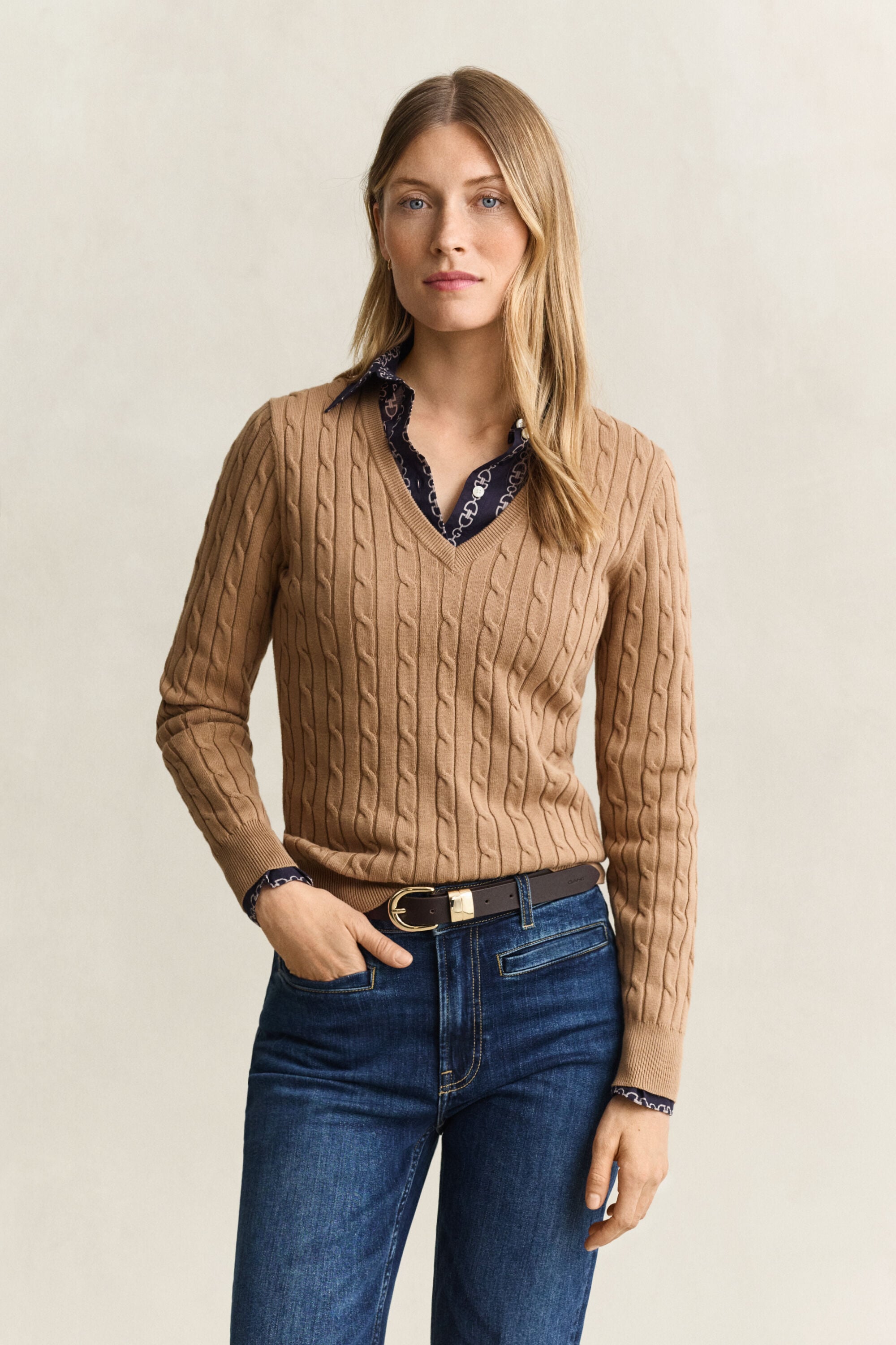 Pull en maille torsadée classique