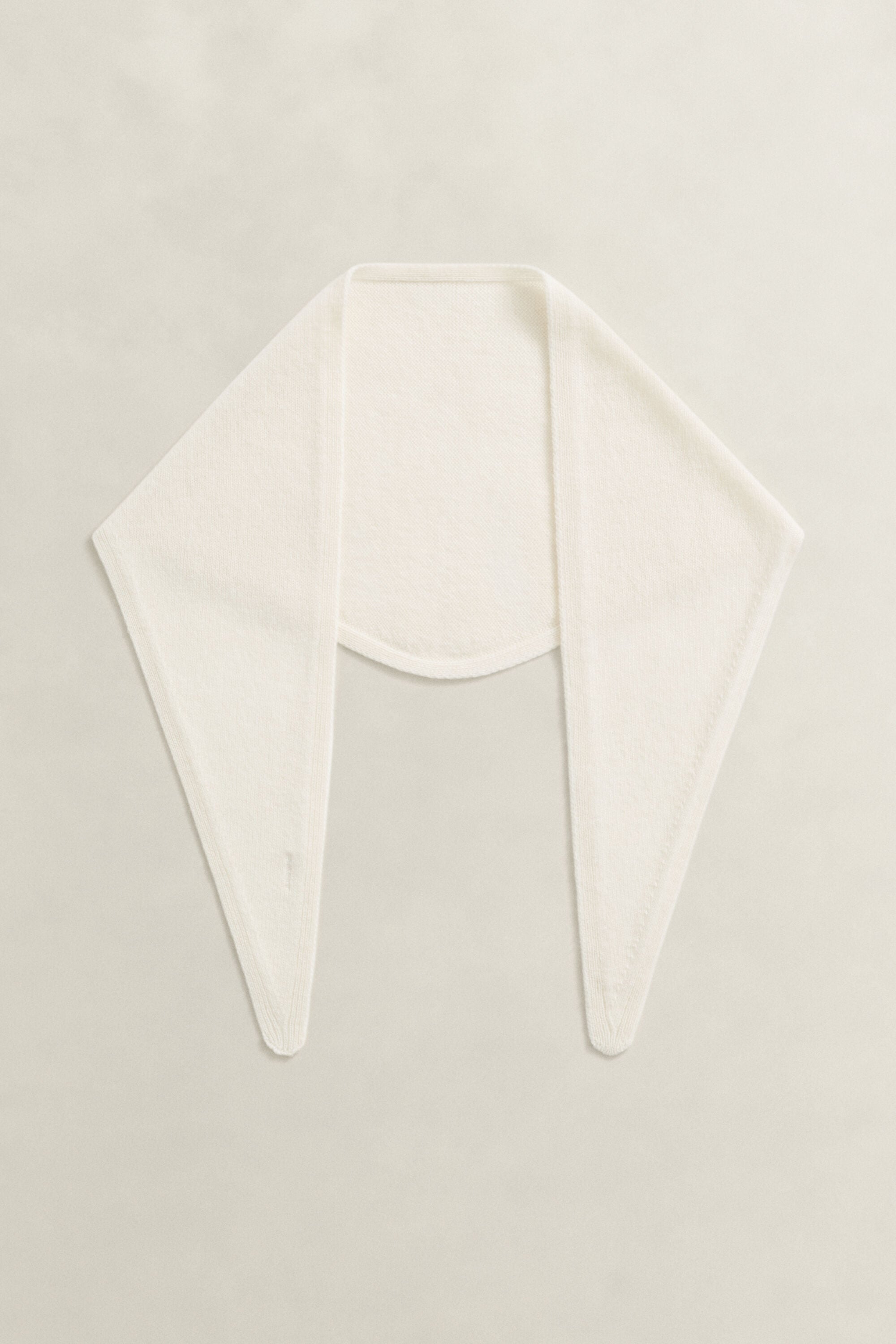 Foulard triangulaire en laine et cachemire