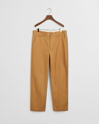 Pantalon chino regular fit en coton bross&eacute;