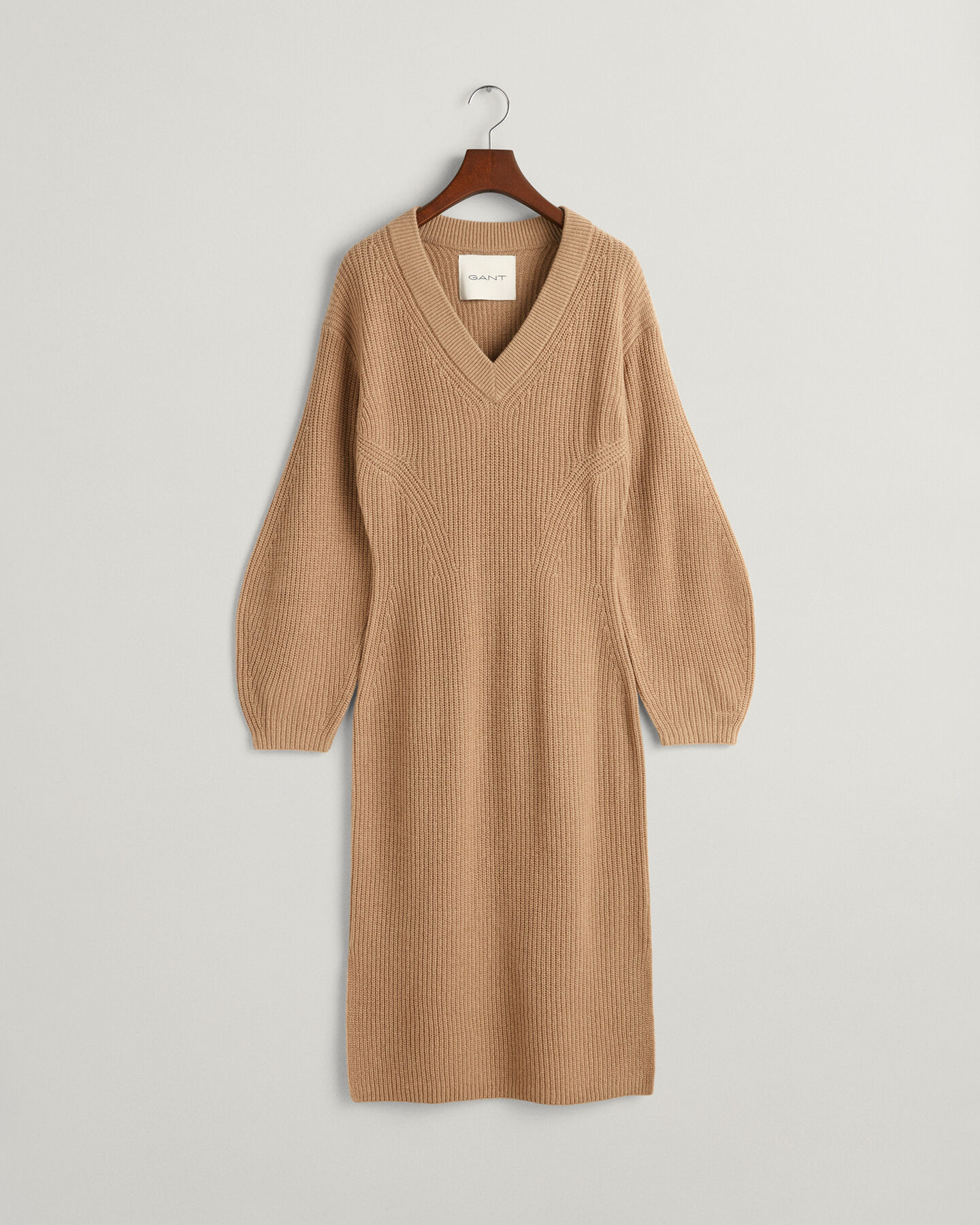 Robe col V en laine c&ocirc;tel&eacute;e