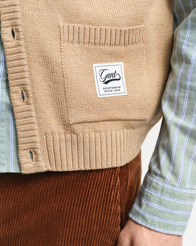 Pull sans manches en laine à boutons