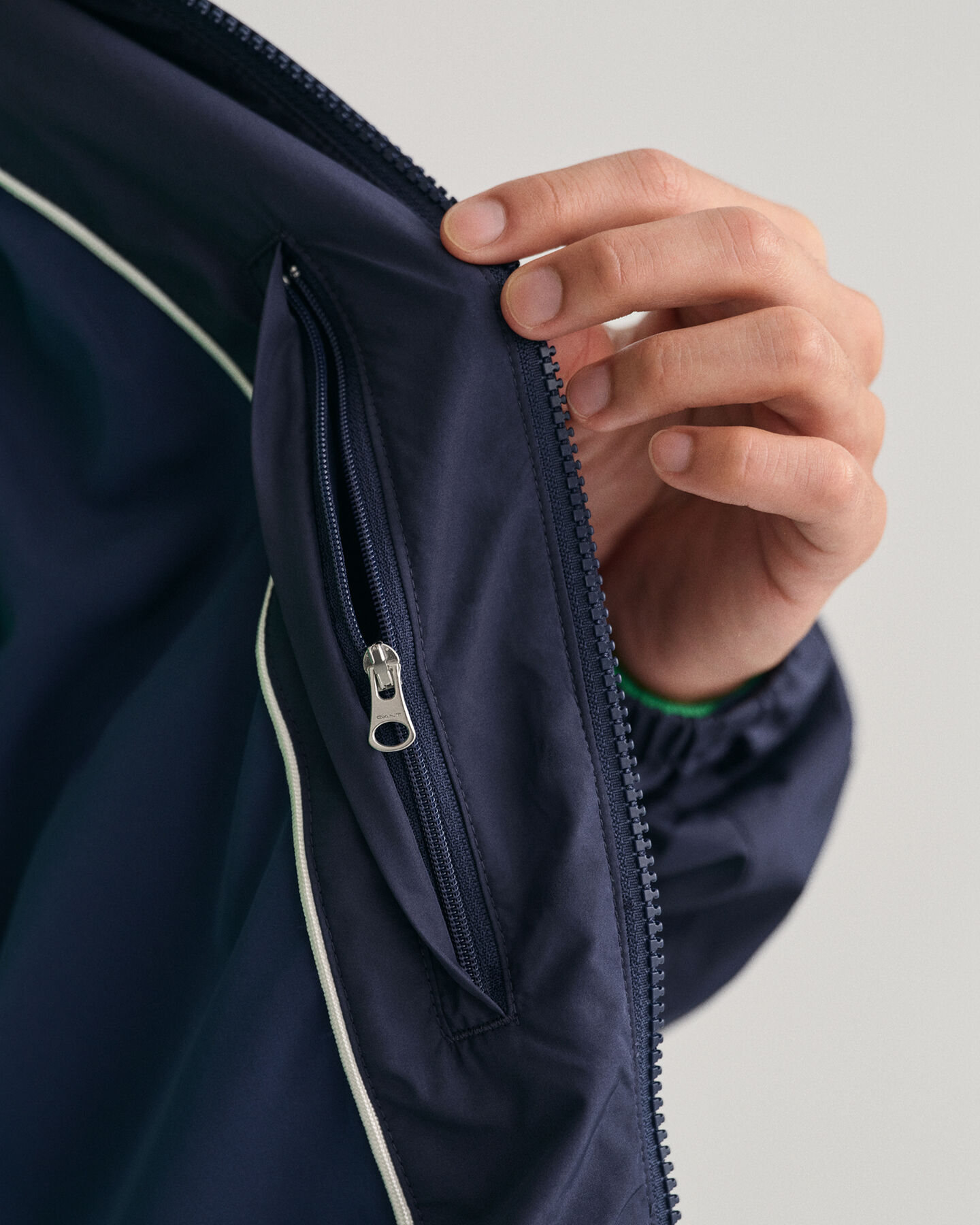 Veste l&eacute;g&egrave;re Windshielder