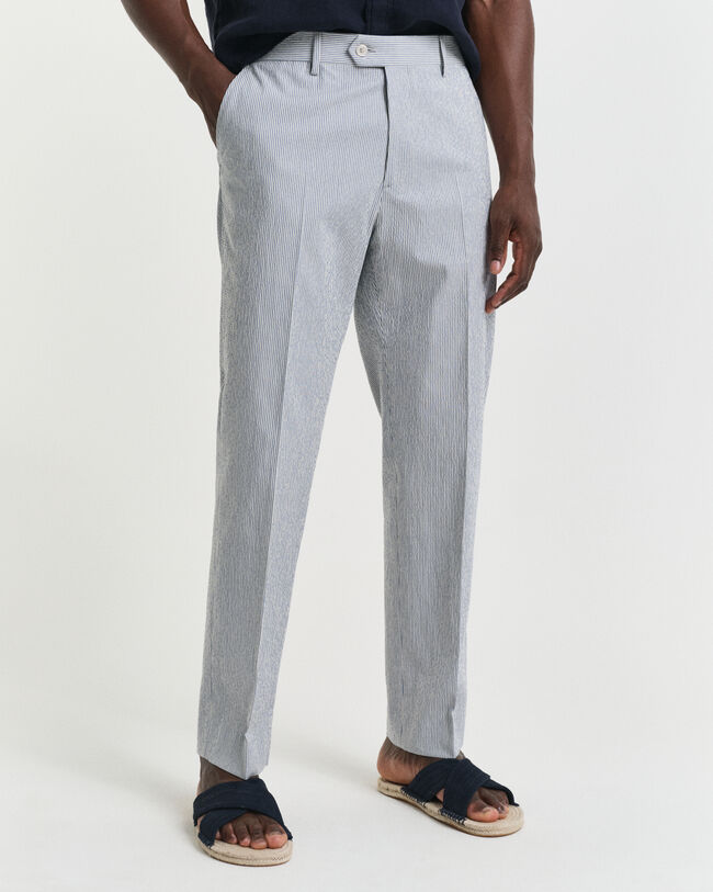 Pantalon de costume coupe slim fusel&eacute;e en seersucker