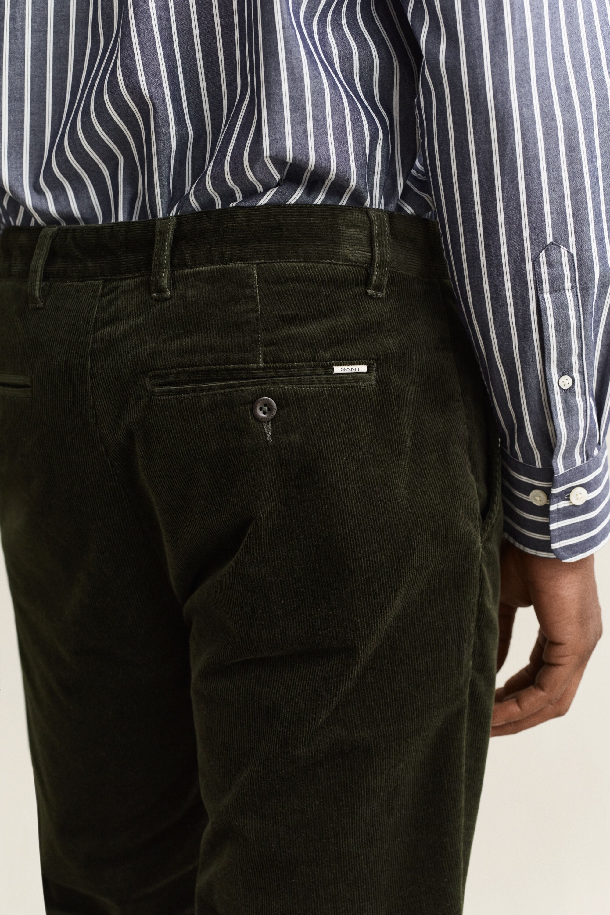 Pantalon Regular en velours côtelé