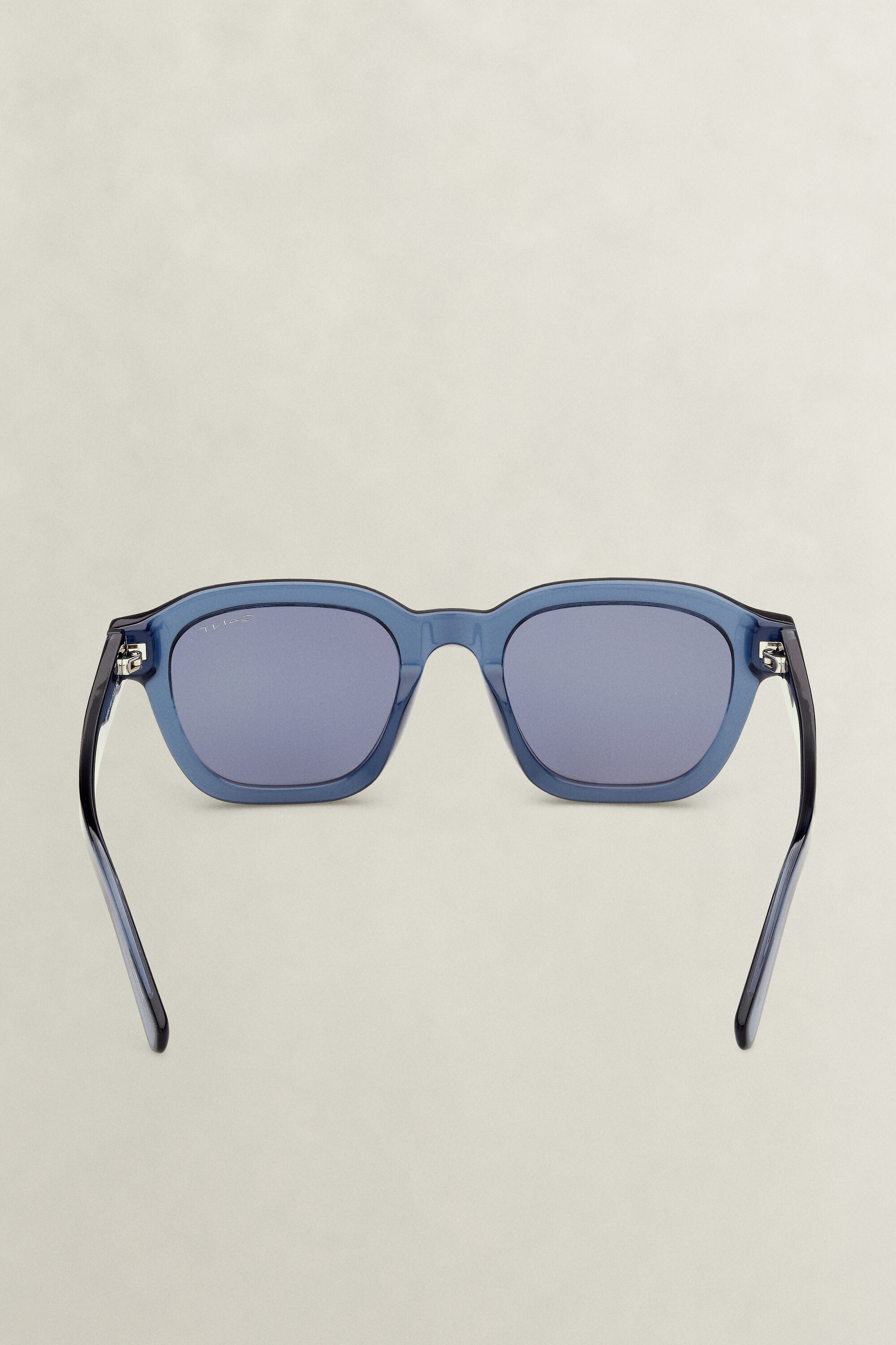 Lunettes de soleil géométriques