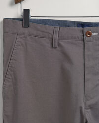 Pantalon chino regular fit en sergé Allister