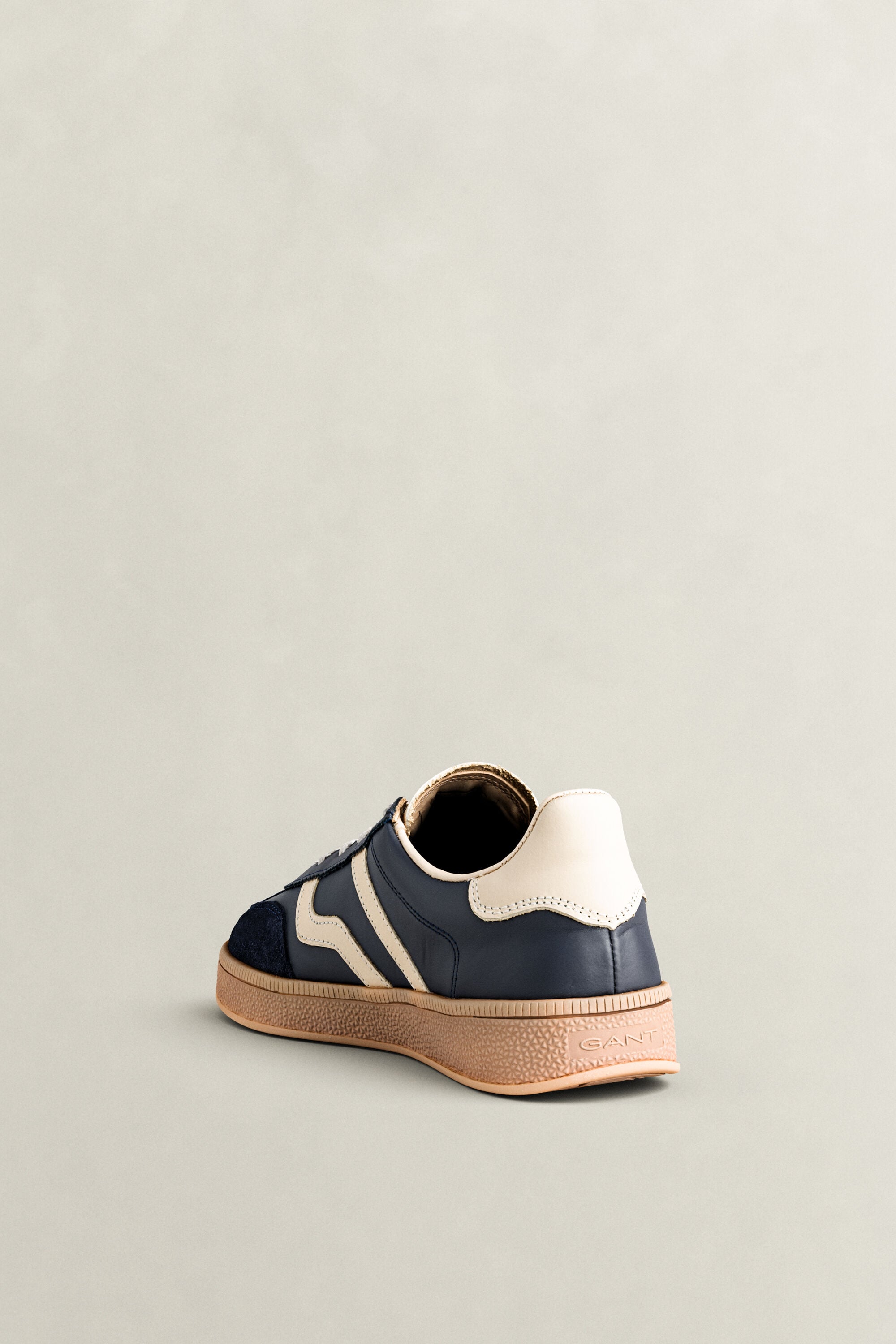 Baskets en daim et cuir Cuzima