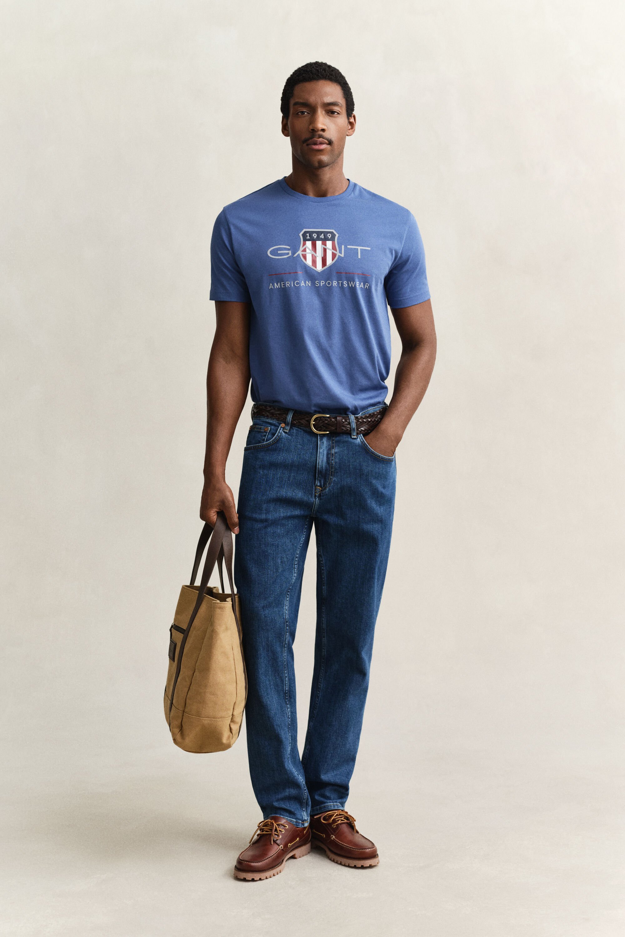 T-shirt Archive Shield