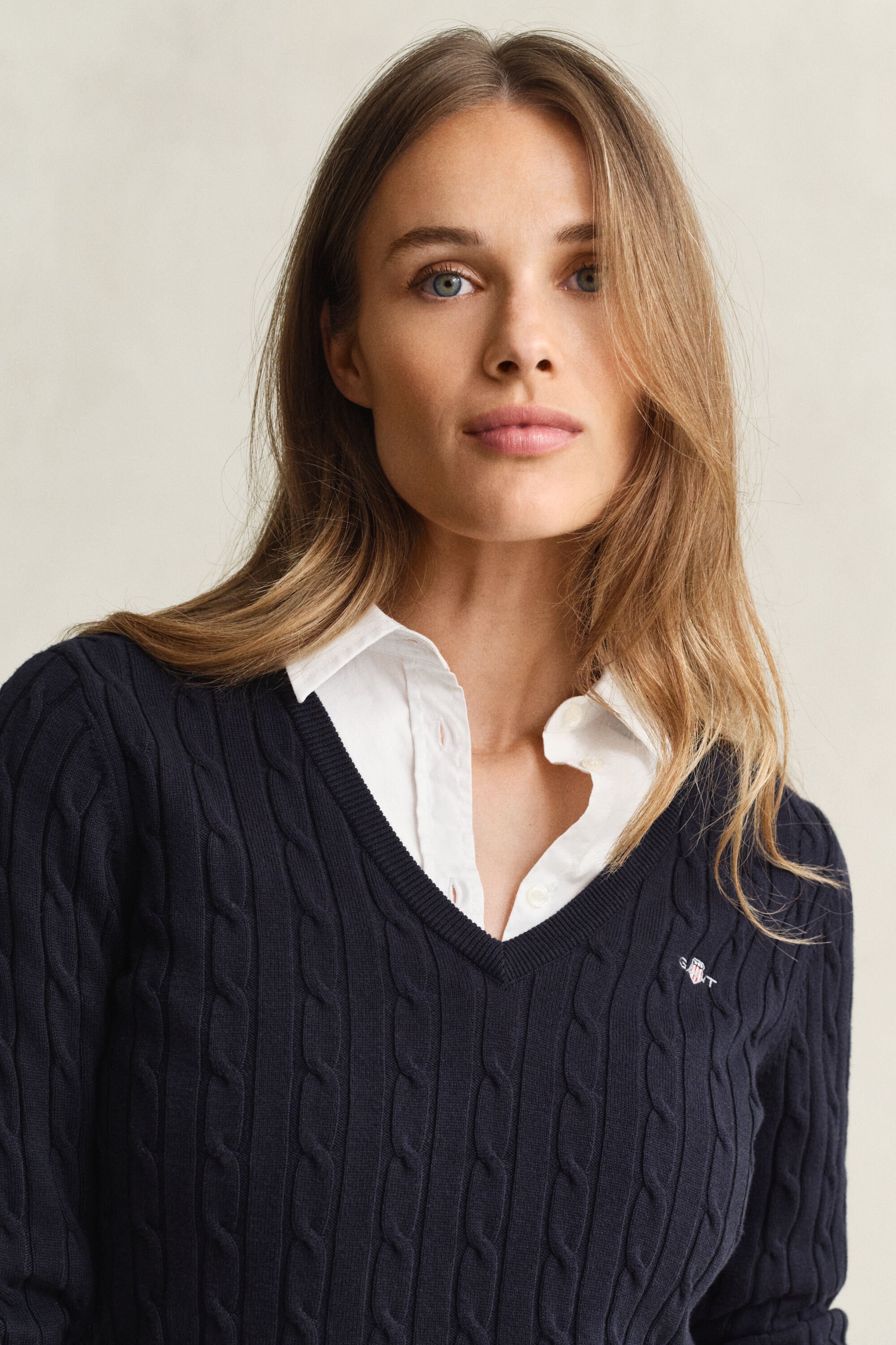 Pull col V en maille torsadée