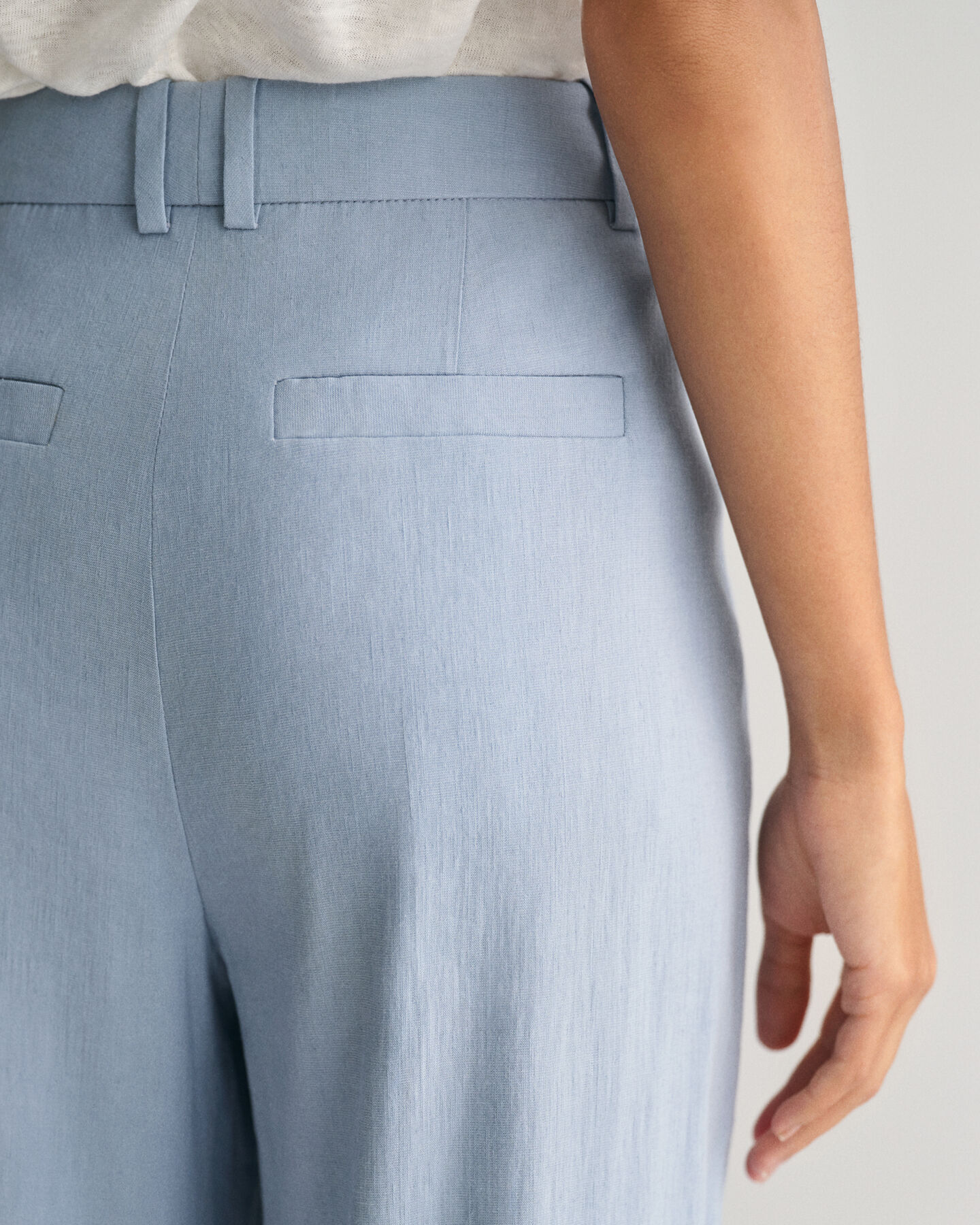 Pantalon habillé relaxed fit en lin stretch