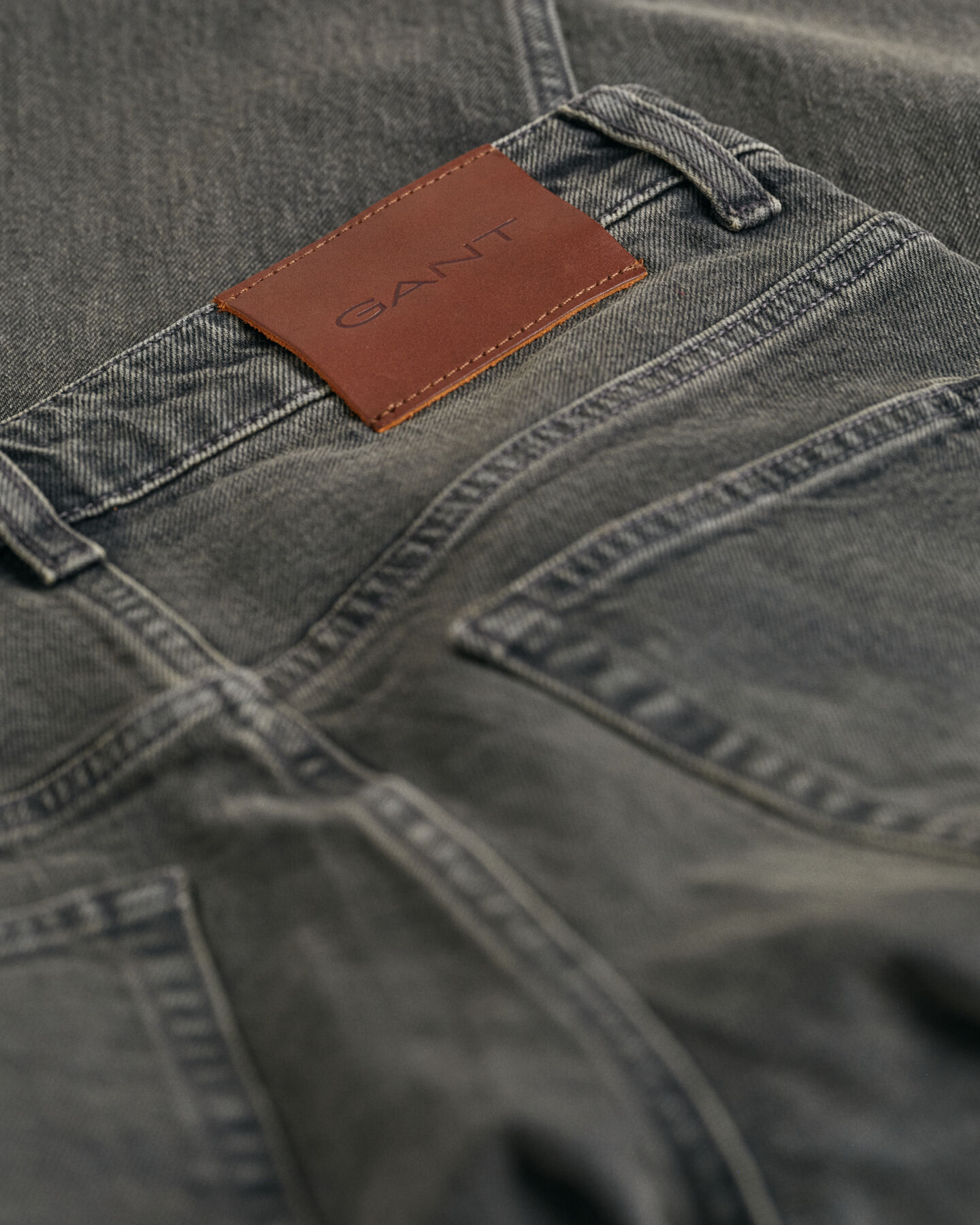 Jean court à jambes droites