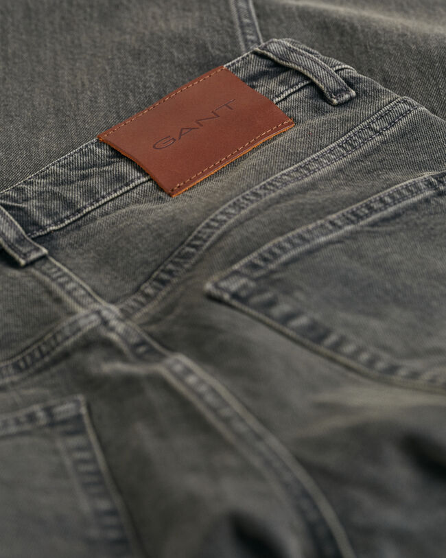 Jean court à jambes droites