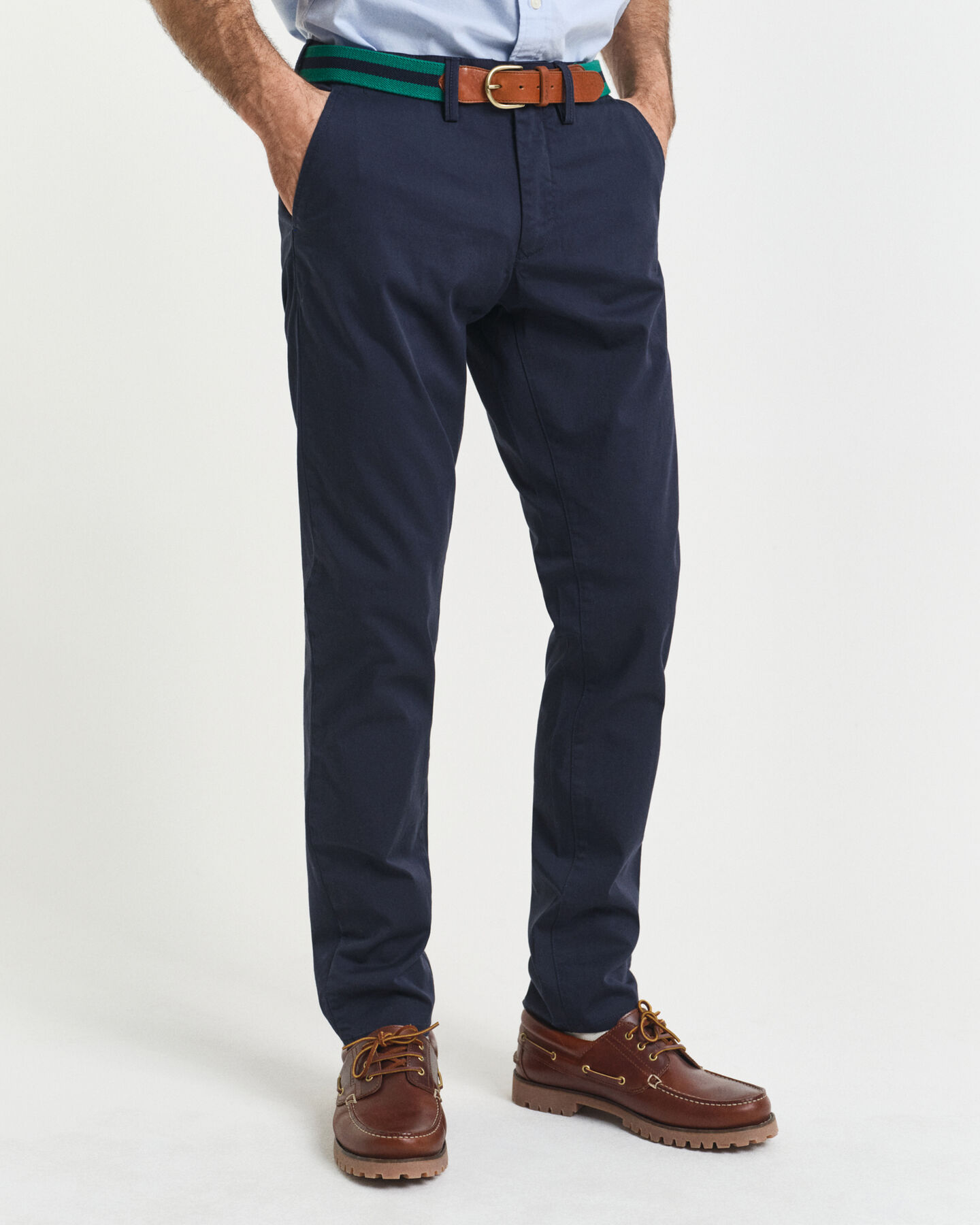 Pantalon chino coupe slim en sergé