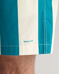 Short ray&eacute; avec cordon de serrage