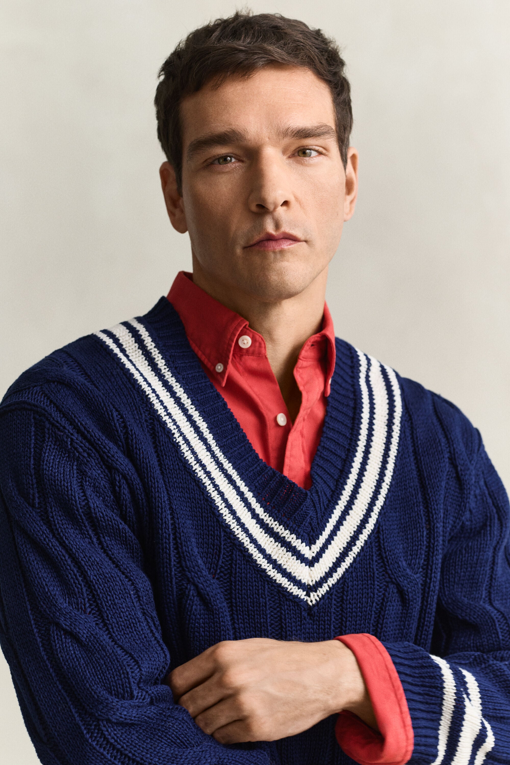 Pull col V en maille torsadée