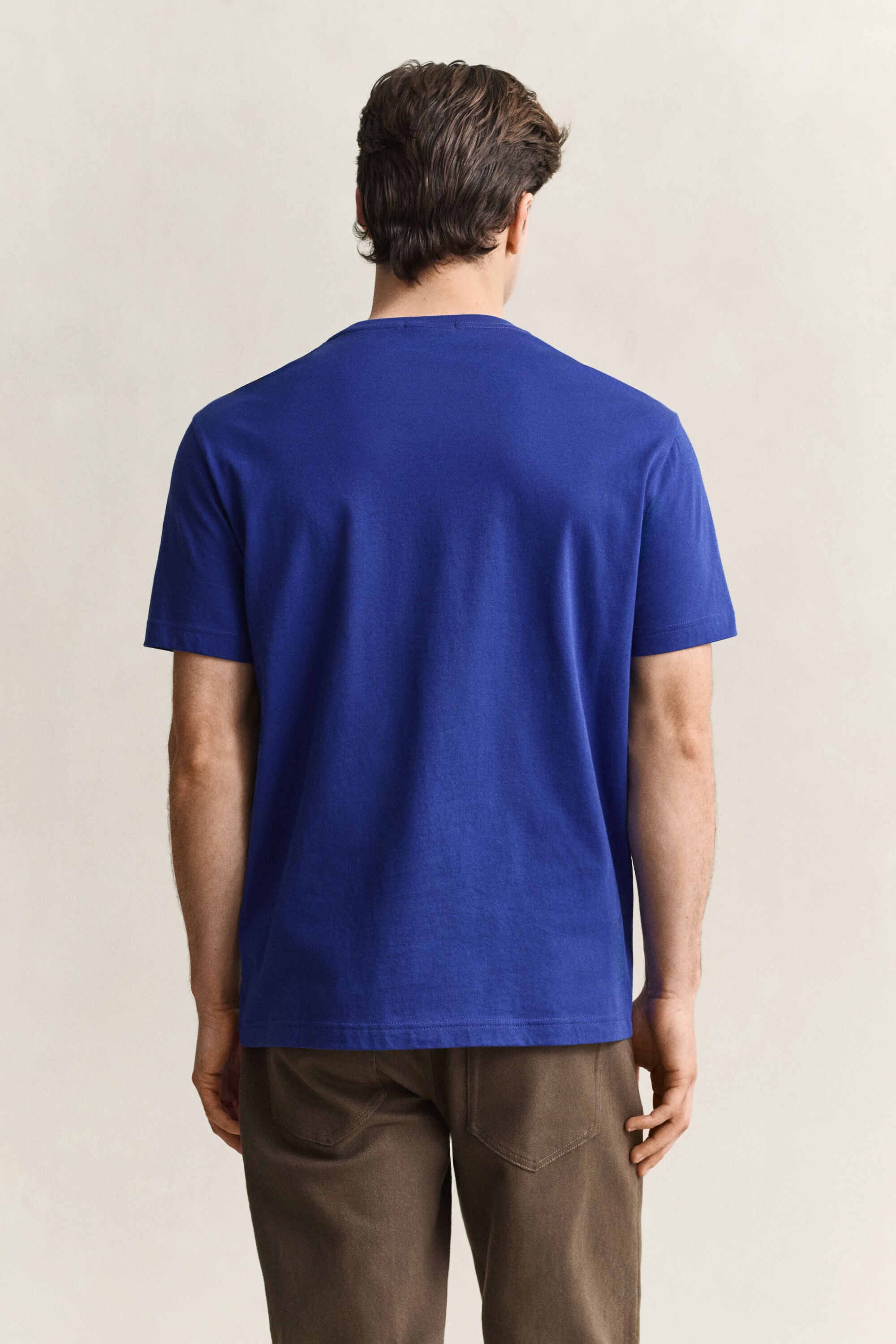 T-shirt coupe regular avec écusson