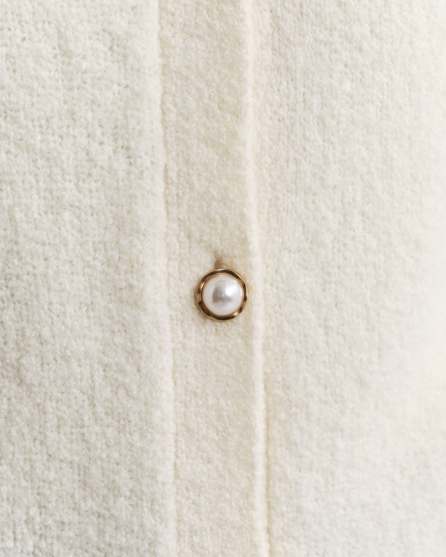 Cardigan col rond en tissu bouclé