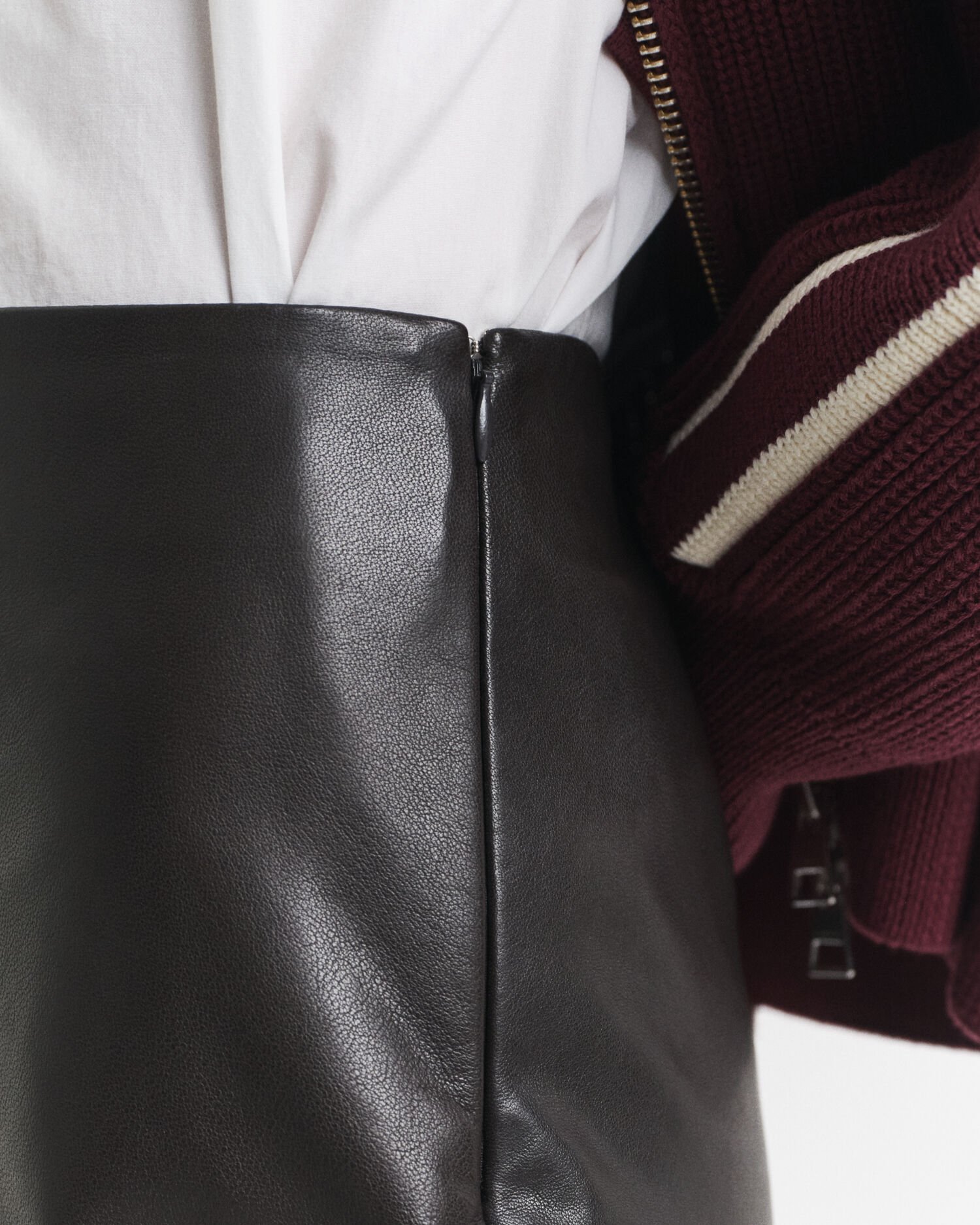 Jupe crayon midi en cuir