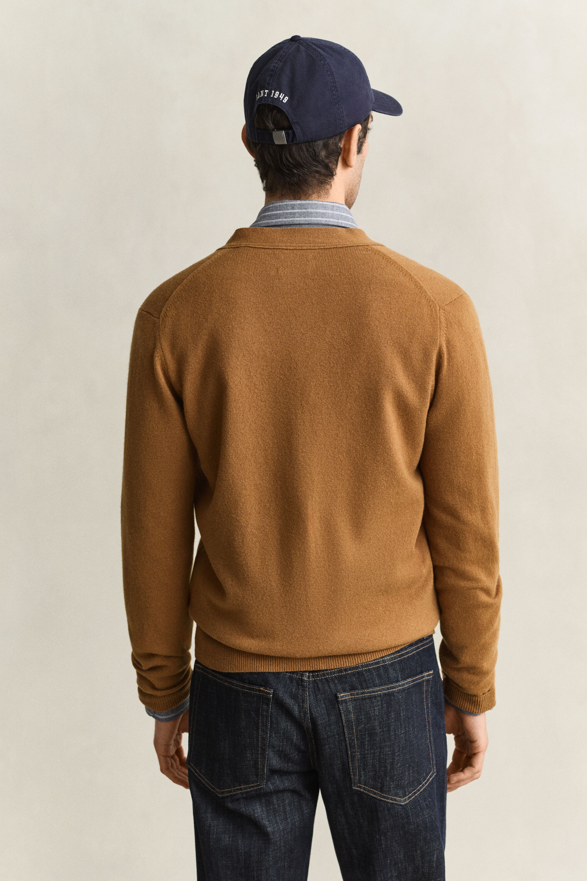 Cardigan col V en laine d’agneau