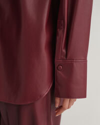 Surchemise en similicuir