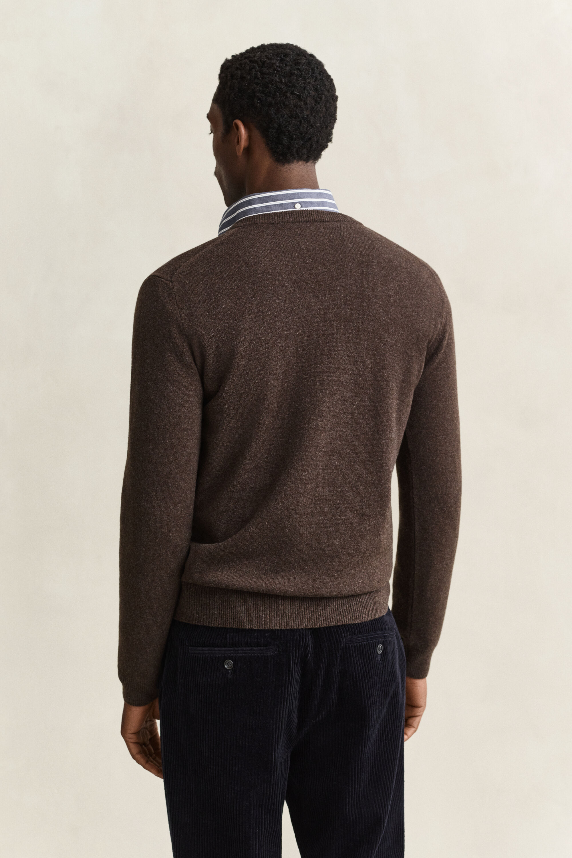Pull col V en laine d’agneau