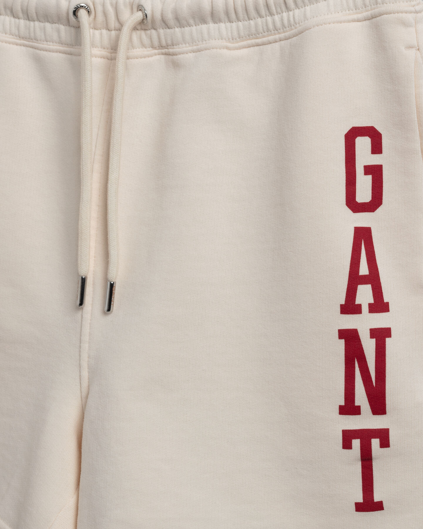 Short Retro Flag Logo