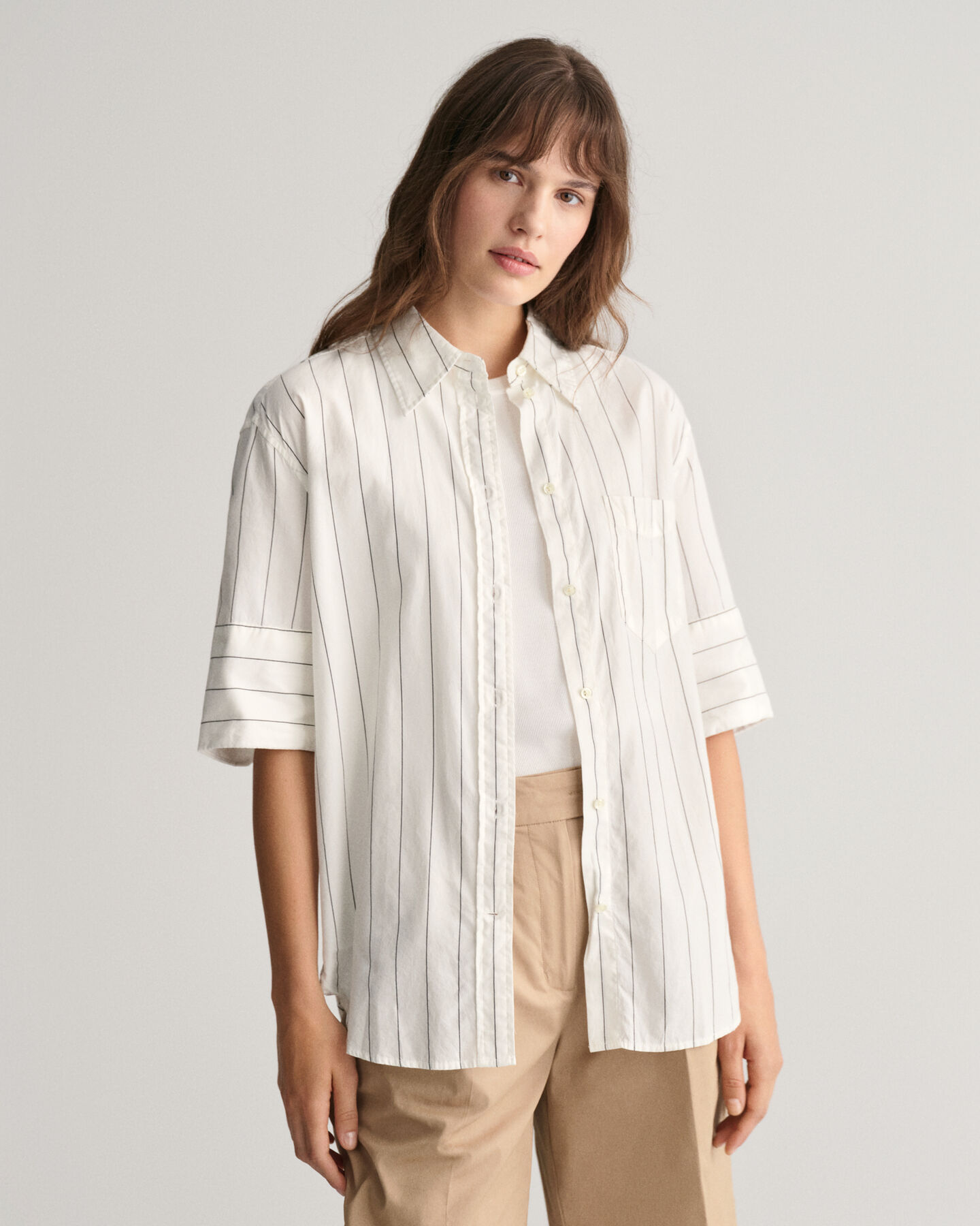 Chemise relaxed fit en coton Oxford Luxury ray&eacute;e &agrave; manches courtes