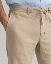 Short relaxed fit en lin avec cordon de serrage