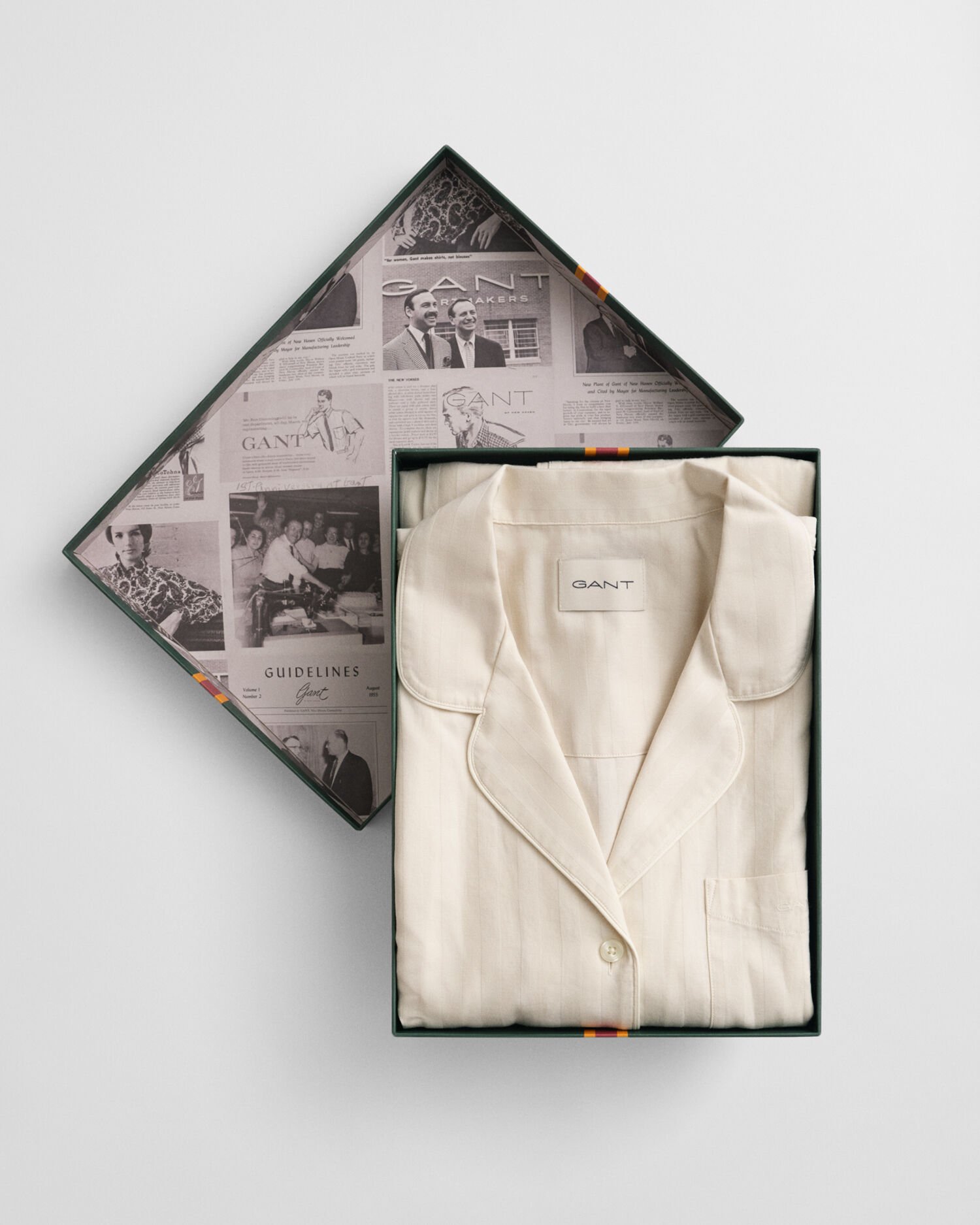 Coffret cadeau pyjama en satin à rayures