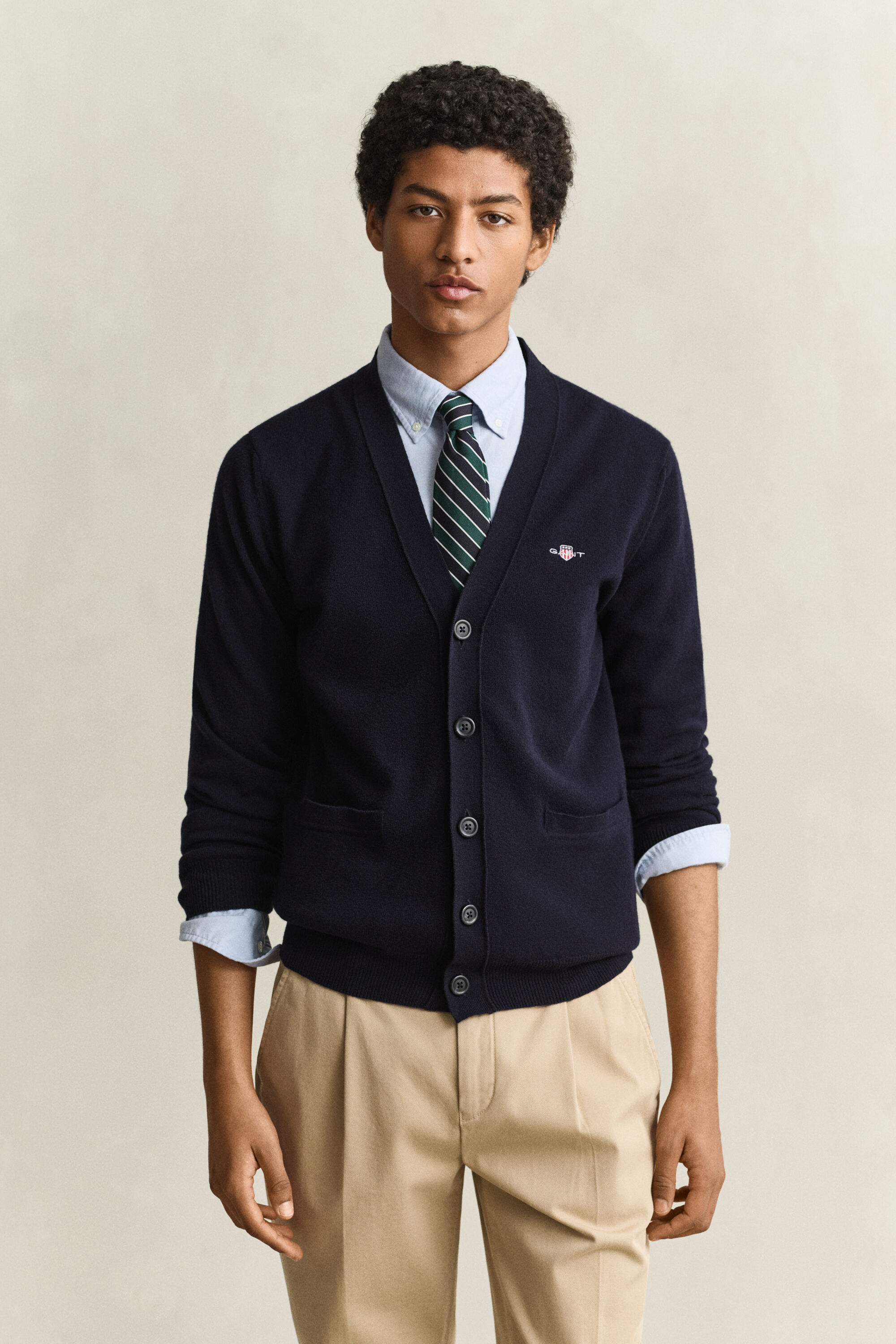 Cardigan col V en laine d’agneau